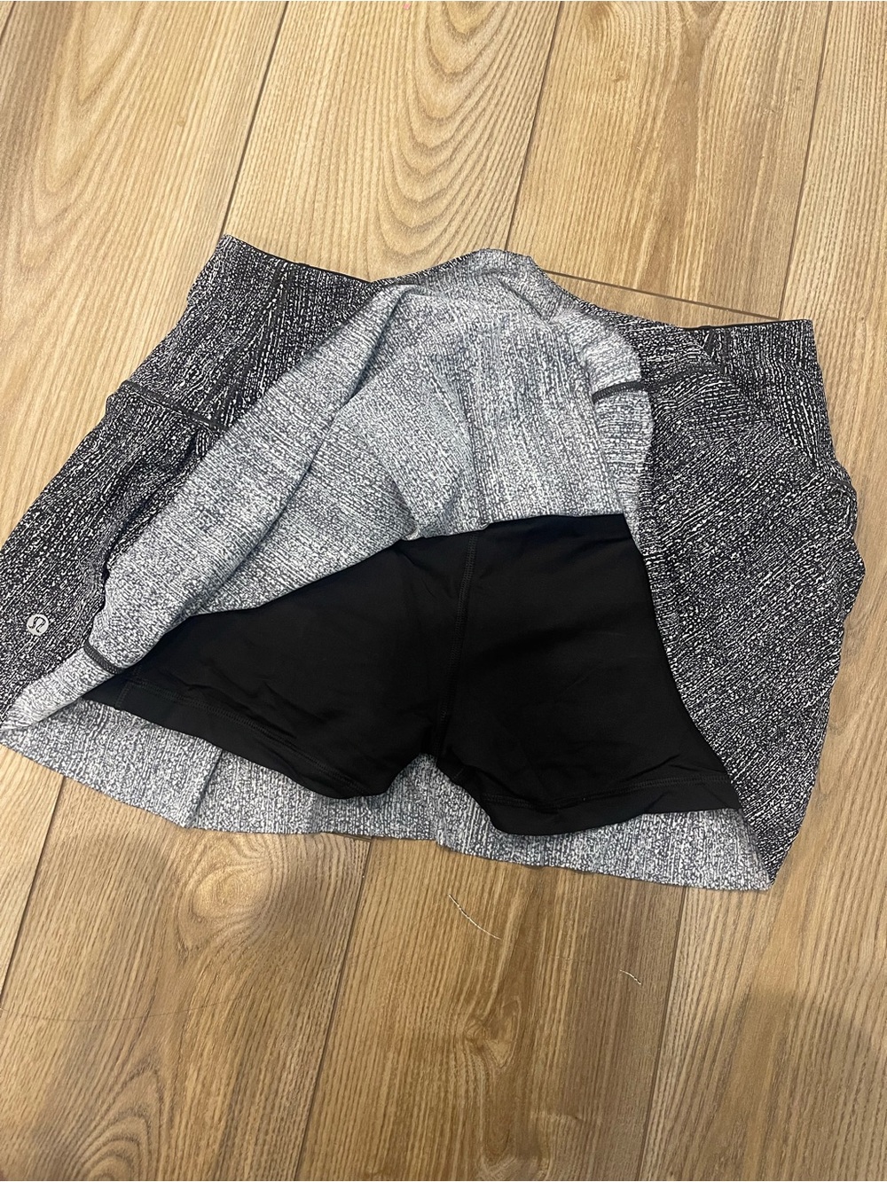 Lululemon Black and White Skort - Picture 4 of 4